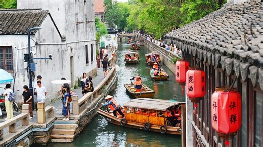 China's tourism market sees robust growth as data hits record high