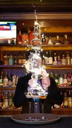 Mastering the Art of Mixology: Cocktail Skills & Bartender Techniques 🍸🔥 #cocktail #bartender