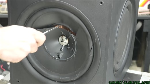 Garret Claridge烧毁各种家庭影院音箱 ( 下 )