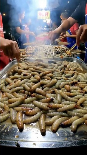 Unbelievable!Slimy Sago Worms Explode on the Grill at Asia’s Night Market‪@Curryliciousstreet-Ai‬