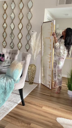 My new wall art! Watch how I style it! 💕#homedecor #glamdecor #rossfinds #fyp #foryoupage #DontSweatIt #decor