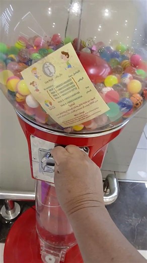 field coin at bouncyball machine #satisfying #coins #shorts