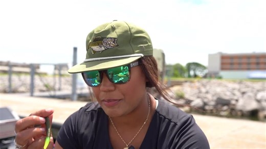 How to set up a wacky rig with Anastasia Patterson - Bassmaster