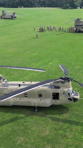 This Military K9 Jumped From a CH-47… Watch the Landing 🐾🪂