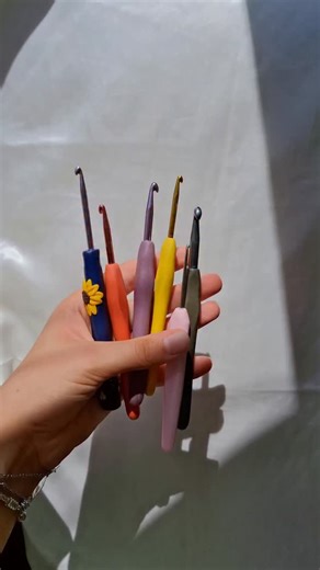 So, what crochet hook should you be using? Well, here's what I think! Trying to work out which crochet hook is best for you, your project and your yarn can be an absolutely pain, so I've quickly laid out my tips and thoughts in it! What do you think? 🤔 Welcome to Joy as it Flies, your cosy corner for creative living! Join us for delightful 'cook with me' vlogs and easy-to-follow recipes that bring joy to your kitchen. We also share our passion for fibre arts, offering inspiring sewing vlogs, pr