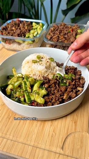 High Protein Meal Prep READY IN 20 MINS ⏱️ Sticky Asian Beef with Smashed Cucumber Salad 🥒