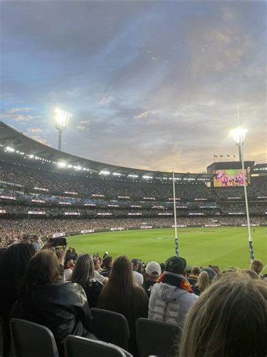 Forced Sophia and Skye to Wear This at Collingwood FC