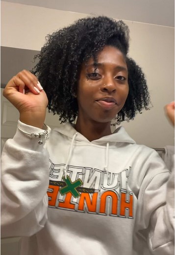 We love a week long lasting braidout 😌 #naturalhair #braidout #doux #fyp #bandingmethod #type4hair