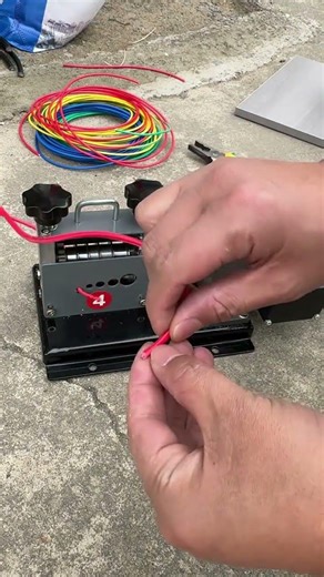 Electric Wire Stripping Machine #shortsfeed #StrippingMachine #wire #wiringtips #copper