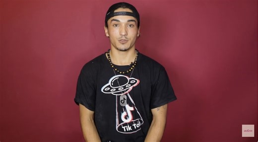 UGLYLEO DOIT CHOISIR ENTRE MARWA LOUD ET AYA NAKAMURA ! | THIS OR THAT