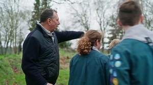 Give volunteering with Scouts a go – it gives you skills, helps you meet new friends, and makes all the difference to young lives. | The Scouts