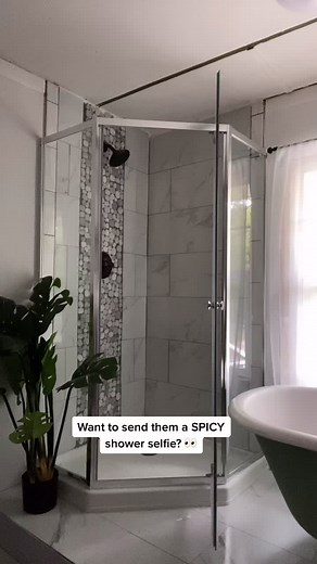 Boudoir Photography Posing Tips for Empowering Women