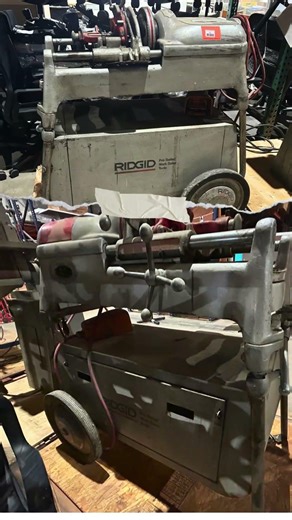 🔩 Featured Lot 378 – RIDGID 535 Pipe Threader