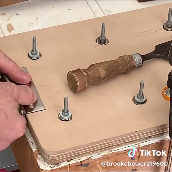 DIY Adjustable Wooden Gym Bench: Step-by-Step Guide