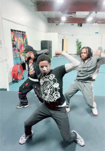 iDanceBZ (@officialidancebz)’s videos with original sound - Munya Chawawa