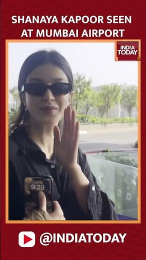 Shanaya Kapoor’s Mumbai Airport Bollywood Style Steals The Spotlight In Chic Black Ensemble