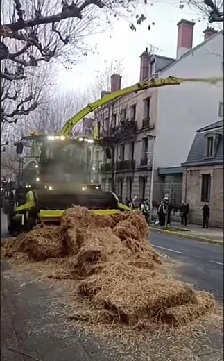 Harvester Discharge Power: High-Performance Farm Protest