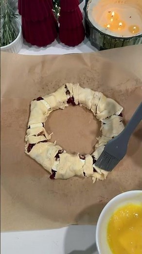 Cranberry Brie Crescent Wreath