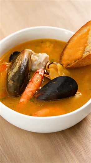 🐟 🔥 FRENCH BOUILLABAISSE #aieats123 #food #foodreels #howtomake #fromscratch #aieats