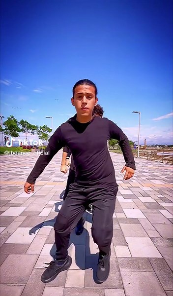 Quieres aprender a bailar??, que esperas para inscribirte en JB DANCE ♥️🖤, y ser parte de experiencias únicas, en este mes tenemos PROMOCIONES que no te puedes perder!!🔥🔥#fyp #parati #viral #danza #tendencia #baile #jbdance #vamosconfuerza #lentejas #rihannasuperbowl