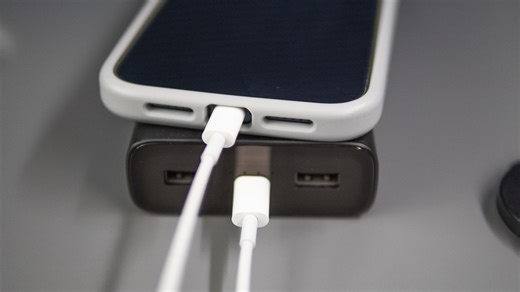 Three details that can prove your battery power banks are FAKE & risk fires