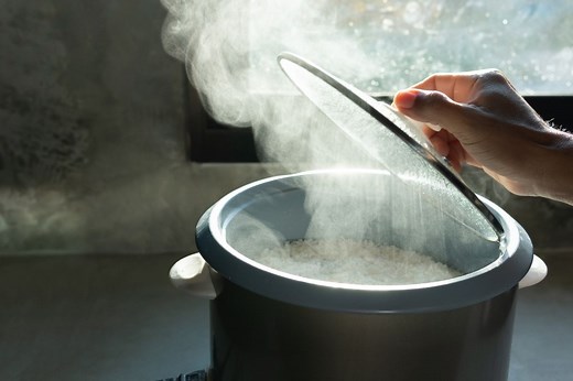 How Long Does It Take to Cook Rice in a Rice Cooker (2025)