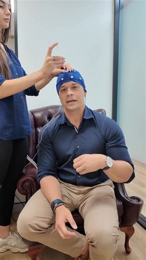 Learning delays? Let’s look at the left brain 🧠📚 If your child is showing signs of learning delays — whether that’s reading, maths, or language — it can sometimes relate to how efficiently the left side of the brain is working. These school-based skills are largely supported by: • The left prefrontal cortex (planning, language, problem-solving) • The left parietal regions (attention, reading, body awareness for learning) Some clinicians use tools like brain-based assessments to better understa