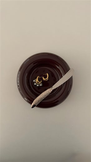 Chloe Hayward on Instagram: "The bob is back !!!!!!! 🥳"