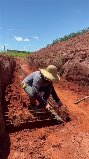 Foundation beam bracing