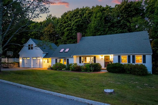 45 Pleasant St, Wolfeboro, NH 03894 - MLS 5018921 - Coldwell Banker