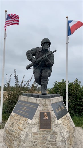 The Richard D. Winters Leadership Monument Sainte-Marie-du-Mont On June 6, 2012, The World War II Foundation raised all the fund for and dedicated the Richard D. Winters Leadership Monument in Sainte-Marie-du-Mont, Normandy, France. The 13 foot-high statue is in the likeness of famed Band of Brothers leader, Richard “Dick” Winters and recognizes the leadership of all American Junior officers on D-day, as well as all American Divisions and Corps who took part in the June 6, 1944 invasion along th