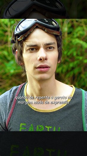 Mistério na Água: A Descoberta de Octávia