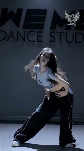 High-Energy Dance Solo by Talented Girl | Must Watch! #dance #femaledancer #hippopdance