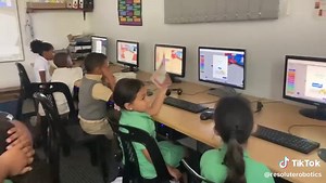 It’s so incredible to see teachers like Andrea bringing coding and robotics to life in the classroom, and the excitement of learners exploring our new Resly programme! 🤩 Thank you, Rosebank Junior School, for inspiring young minds and showing how learning through play sparks creativity and problem-solving. 🚀