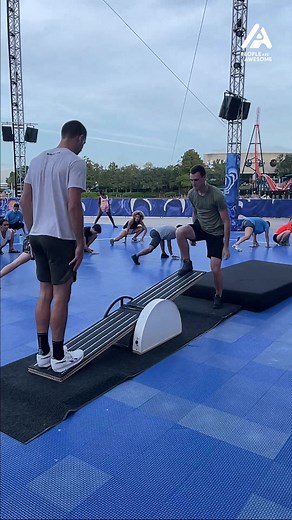 Welcome to extreme teeter tottering. 🤯 #fyp #teetertotter Credit: IG/ @weflipent