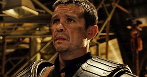 Arrow Cast Australian Riddick Actor Ra's al Ghul Liam Neeson | The Mary Sue
