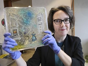 Bio-art lab mixes art and science