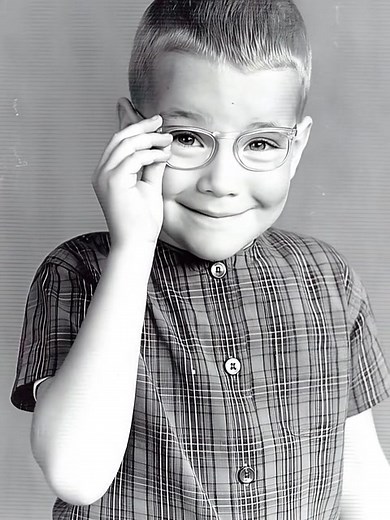 255K views · 62 reactions | Guess who is this boy who became one of the most famous actors around the world  Find out in the comment below | CrowdStar | Facebook