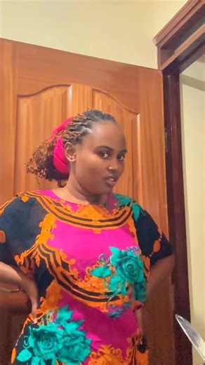 Alma Mutheu on Instagram: "This chicken was making too much noise on social media 🥲"