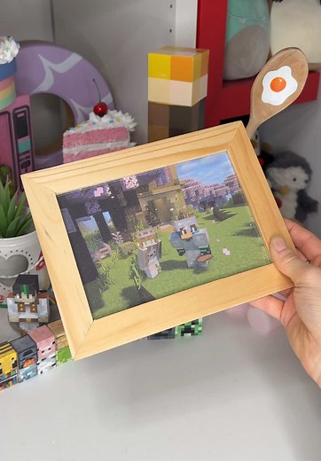 Let this be your sign to frame your minecraft screenshots 🥹✨ #minecraftdiy #minecraftirl #minecraft #roomdecor #minecrafttutorial ib: @Dreemtum