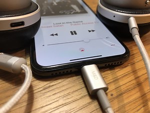 First look: Master & Dynamic Lightning to 3.5mm Audio Cable with DAC, mic | AppleInsider