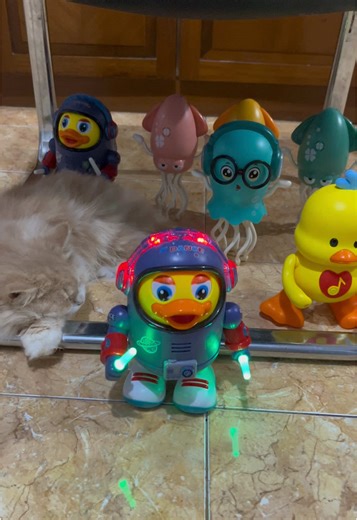 Mainan anak robot bebek luar angkasa joget #mainananak #mainanviral #mainanedukasi #mainanlucu #mainanrobotbebekastronotjoget