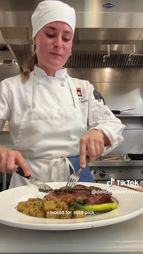 Delicious Steak and Crispy Potatoes Recipe
