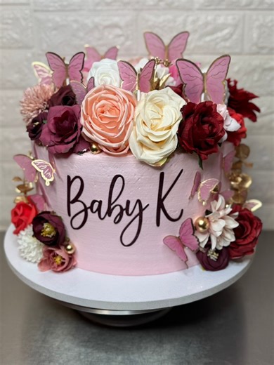 12 inch custom floral baby shower cake! 🌸🌺😍🎂 #ChrissyCakes #babyshowercakes #luxurycakes #floralcakes #cakes for all occasions | Chrissy Cakes LLC