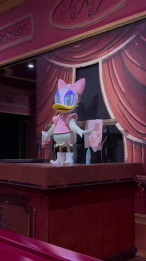 Daisy Disney Fail Moments: Animatronics Gone Wrong at Disney Parks