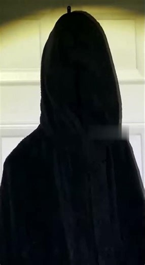 Whats wrong with me bathrobe..