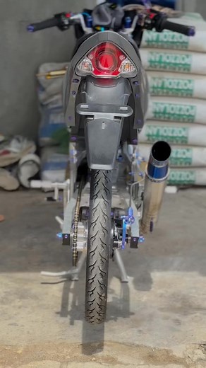 𝗬𝘂𝗻𝗴 𝗽𝘆𝗲𝘀𝗮😫🔥 🎥𝗖𝘁𝘁𝗼 #raidercarb150 #MotorShow #creditstotheowner #RaiderNation #Streetbikeconcept | 𝗛𝗮𝗻𝘀𝗮𝗺𝘂 𝗙𝗶