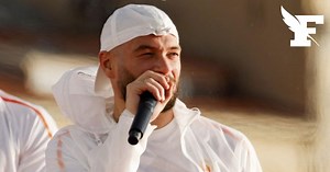 Le rappeur Jul écope d’une amende de 3000 euros pour son absence au procès du meurtre de son manager