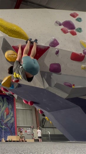 Bat Hang BONANZA🫣🫣🫣 #climbing #bouldering #youtubeshorts #shorts #rockclimbing