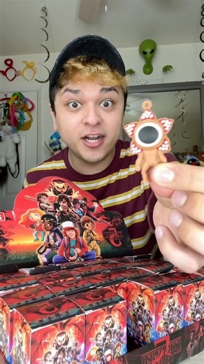 I got a whole box full of stranger things blind boxes! ✋😈